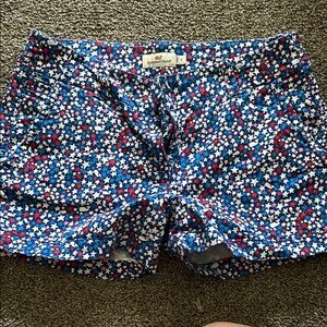 Vineyard vines  Women's Star Print Shorts - Blue and Red